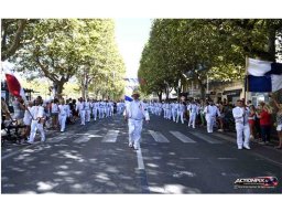 2022 08 défilé lourds Saint Louis