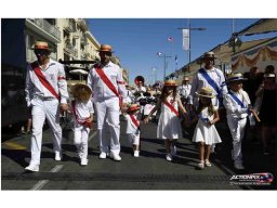 2022 08 défilé lourds Saint Louis